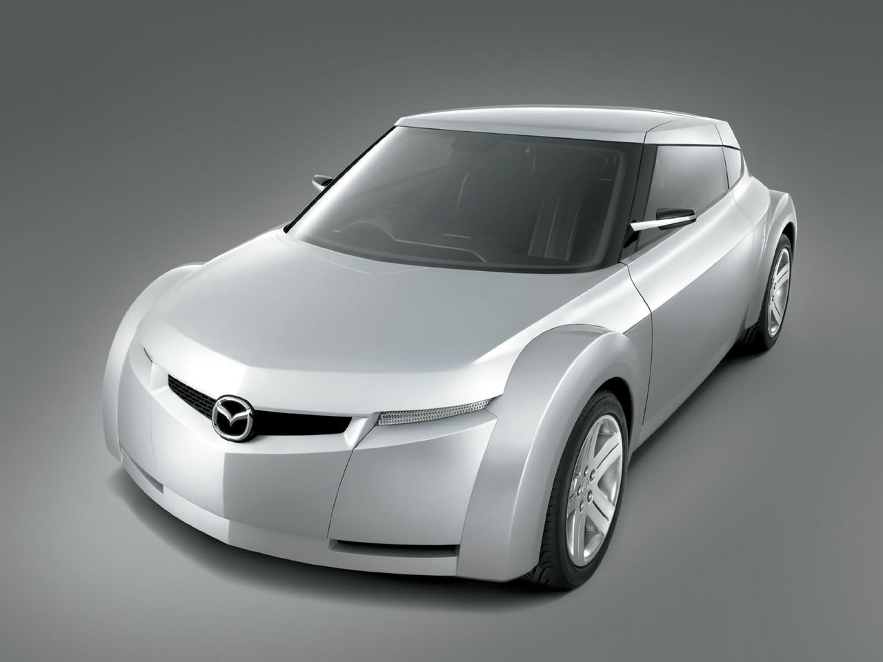 Mazda Kusabi Concept 2003 001.jpg